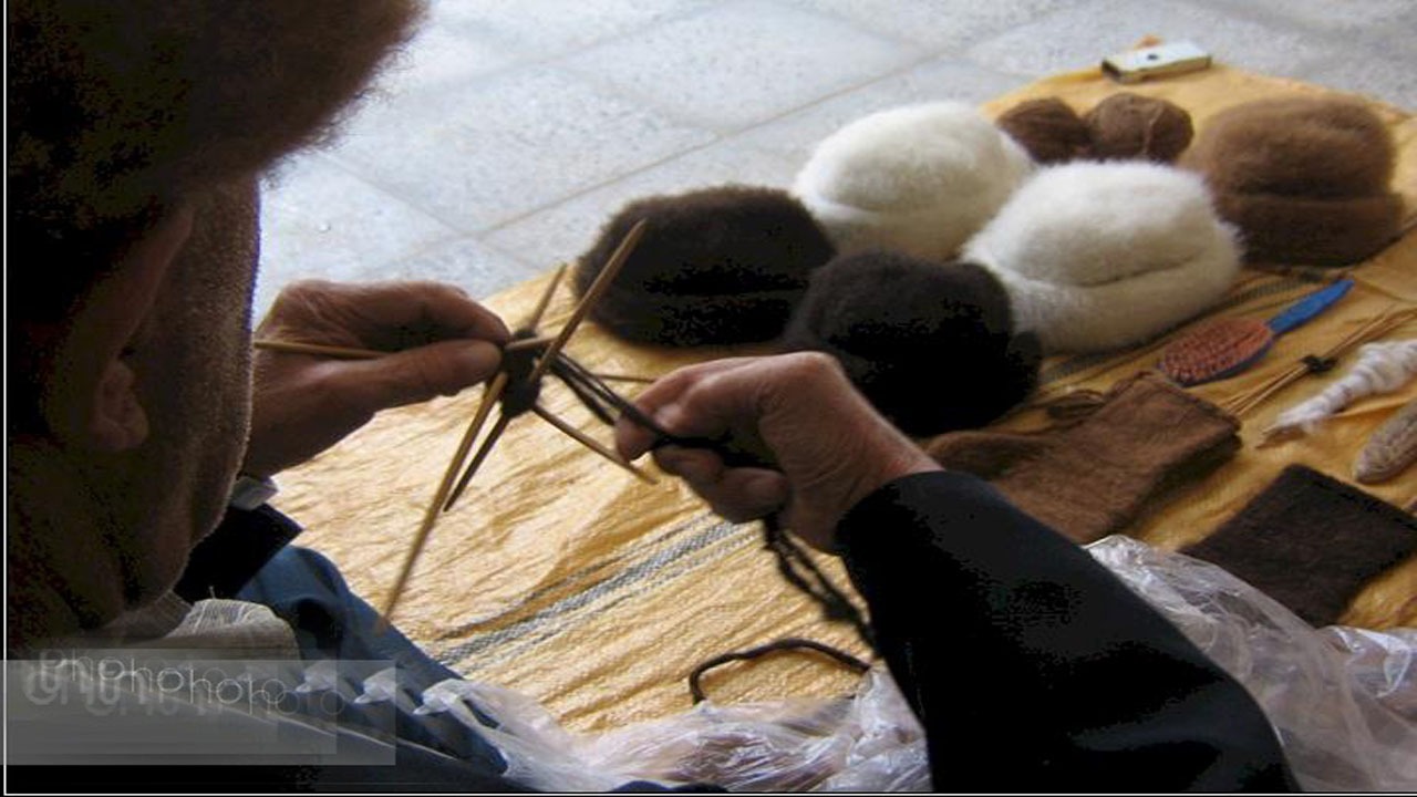 صدور و تمدید ۶۰ مجوز صنایع‌دستی در شهرستان گرمه