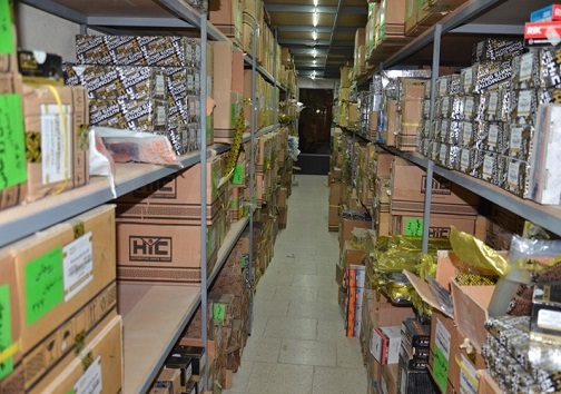 انباری با ۳۰ میلیارد لوازم یدکی احتکاری در خمینی شهر/ دستگیری ۹۲ متهم در طرح امنیت محله محور پلیس اصفهان