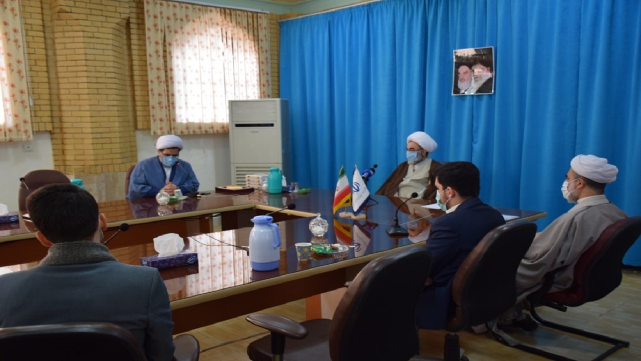 کسی که همیشه با قرآن رابطه داشته باشد، بی نیاز است/ وجود اهالی قرآنی از برکات جامعه اسلامی