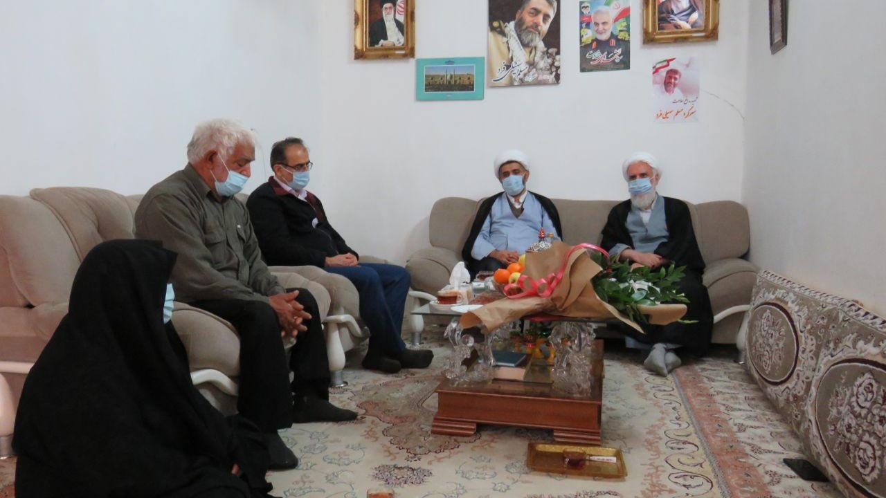 دیدار رئیس سازمان قضایی گلستان با خانواده شهید مدافع سلامت ارتش