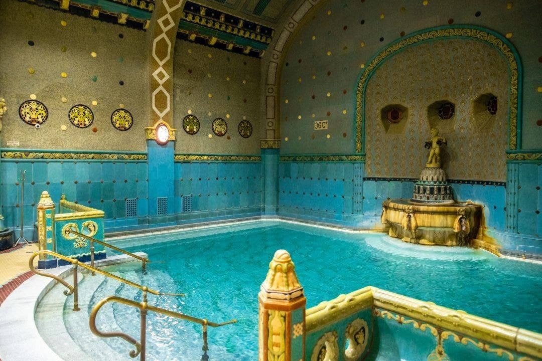 ۱۰ چشمه آب&zwnj;گرم زیبا که ارزش یکبار دیدن را دارند + تصاویر