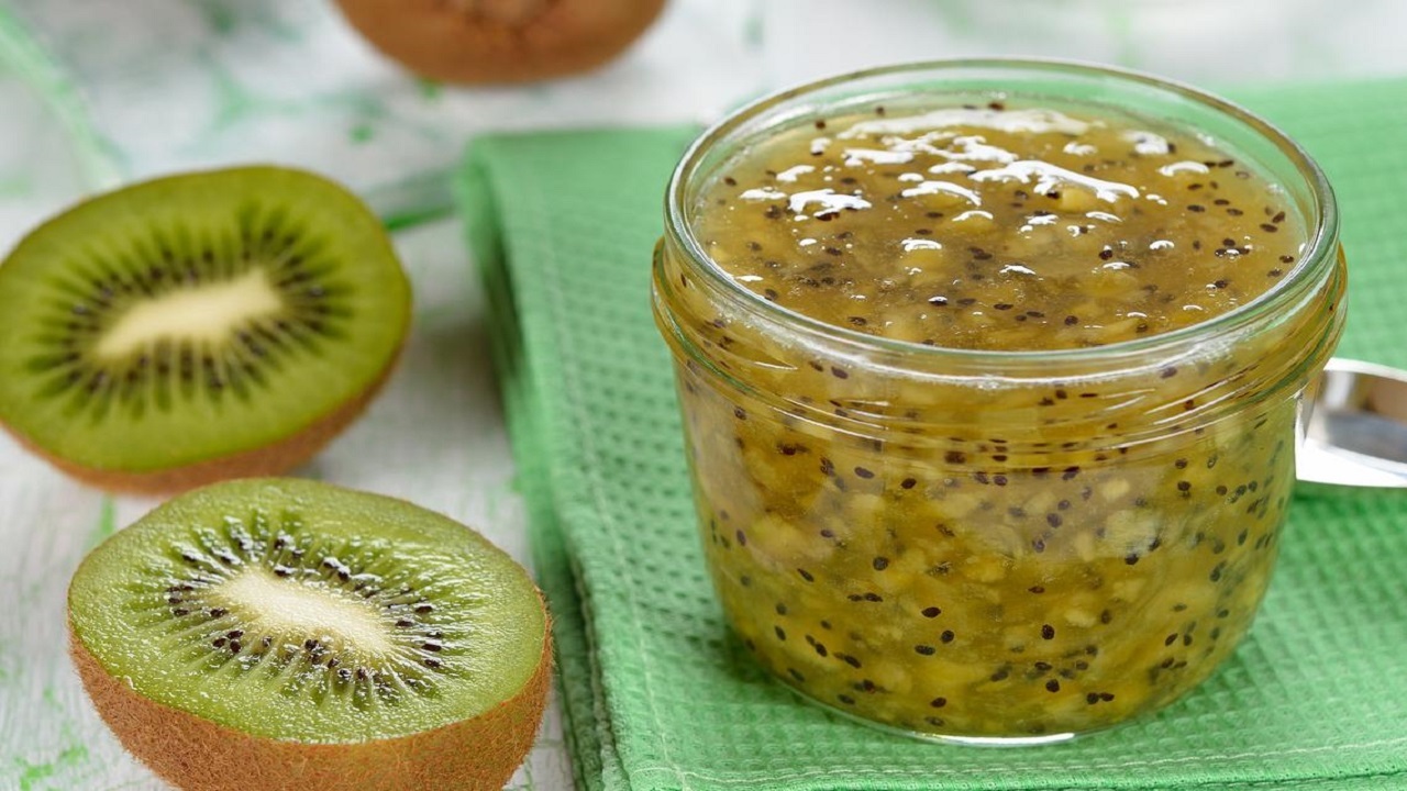 طرز تهیه و فوت و فن‌های مربای کیوی بدون شکرک و کپک