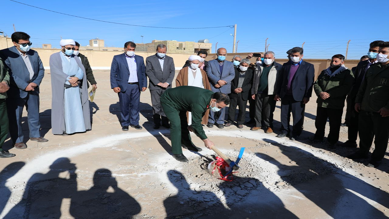 آغاز ساخت نخستین مدرسه طرح «آجر به آجر» استان یزد در اشکذر