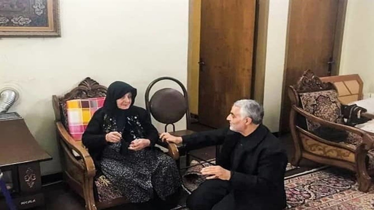 ماجرای منافقی که قصد قتل شهید سردار سلیمانی را داشت/  در بیمارستان قائم مشهد چه گذشت؟