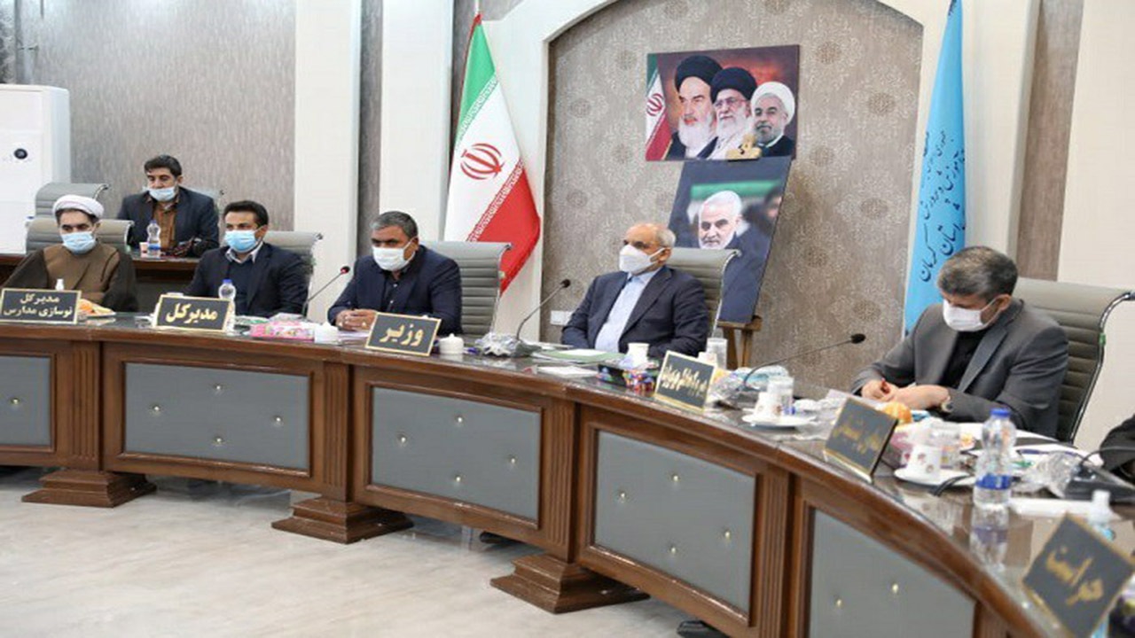 حقوق فرهنگیان سال آینده بهتر می‌شود