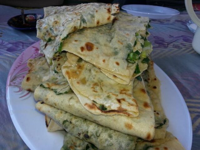طرز تهیه نان کلانه کردی بدون خمیر مایه؛ قدیمی&zwnj;ترین فست فود دنیا