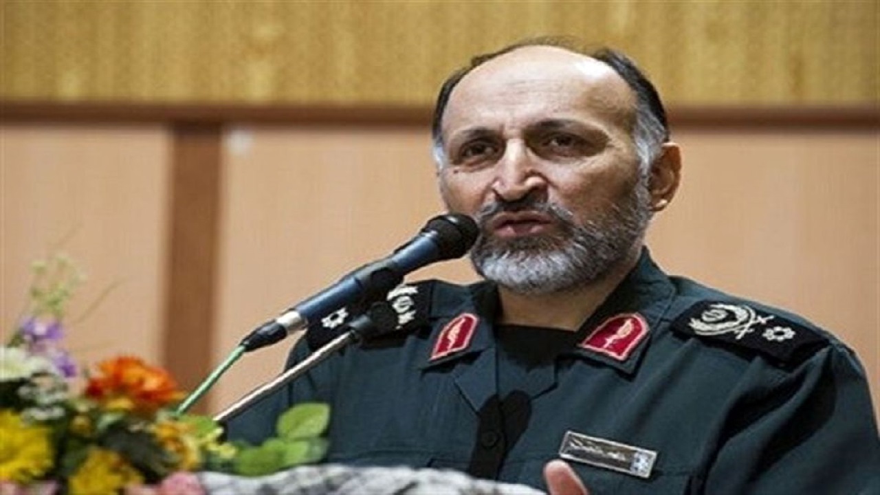 سردار سلیمانی تا آخرین لحظه ارتباط خود را با خط مقدم قطع نکرد/ حاج قاسم روحیه بسیج کنندگی خوبی داشت