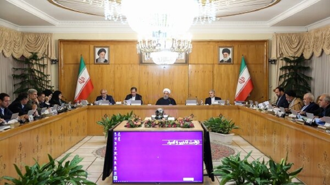 سهام دولت در برخی شرکت‌های بورسی به سه بانک واگذار می‌شود