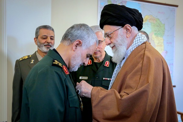 آنچه حاج قاسم در دیدارهایش از خانواده شهدا تقاضا می&zwnj;کرد