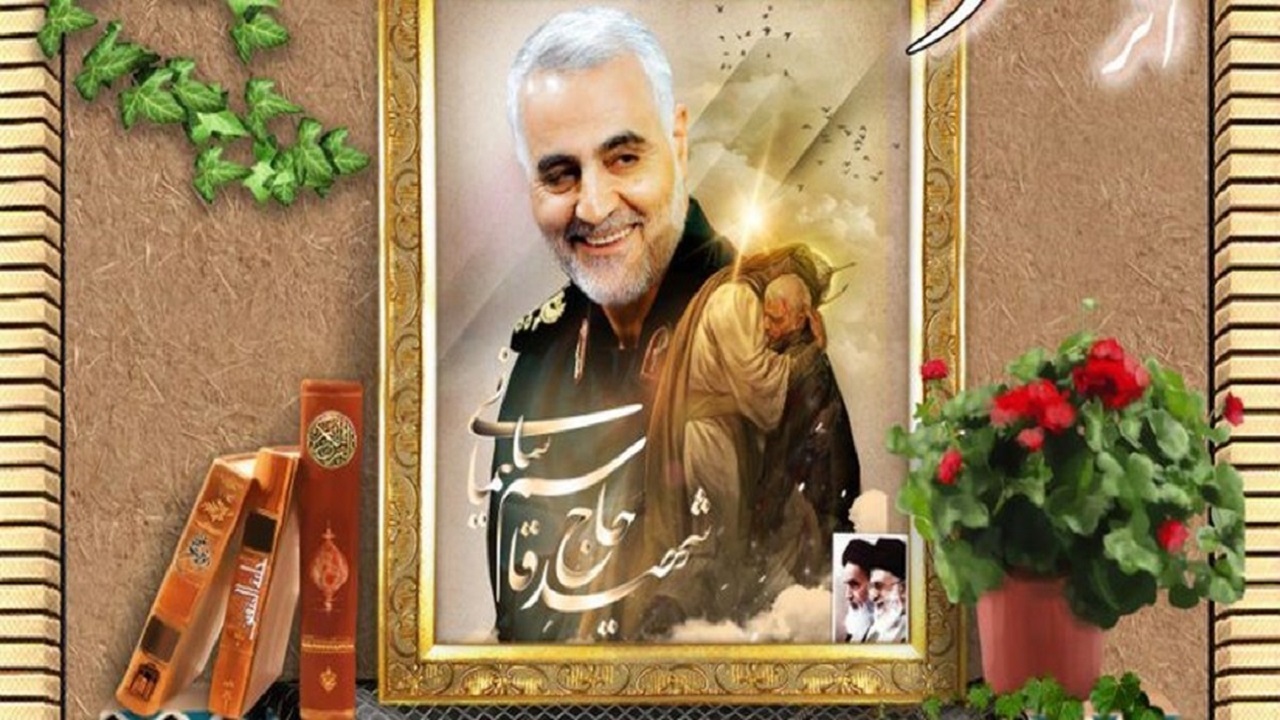 تمثال شهید سلیمانی در سنندج گلباران شد