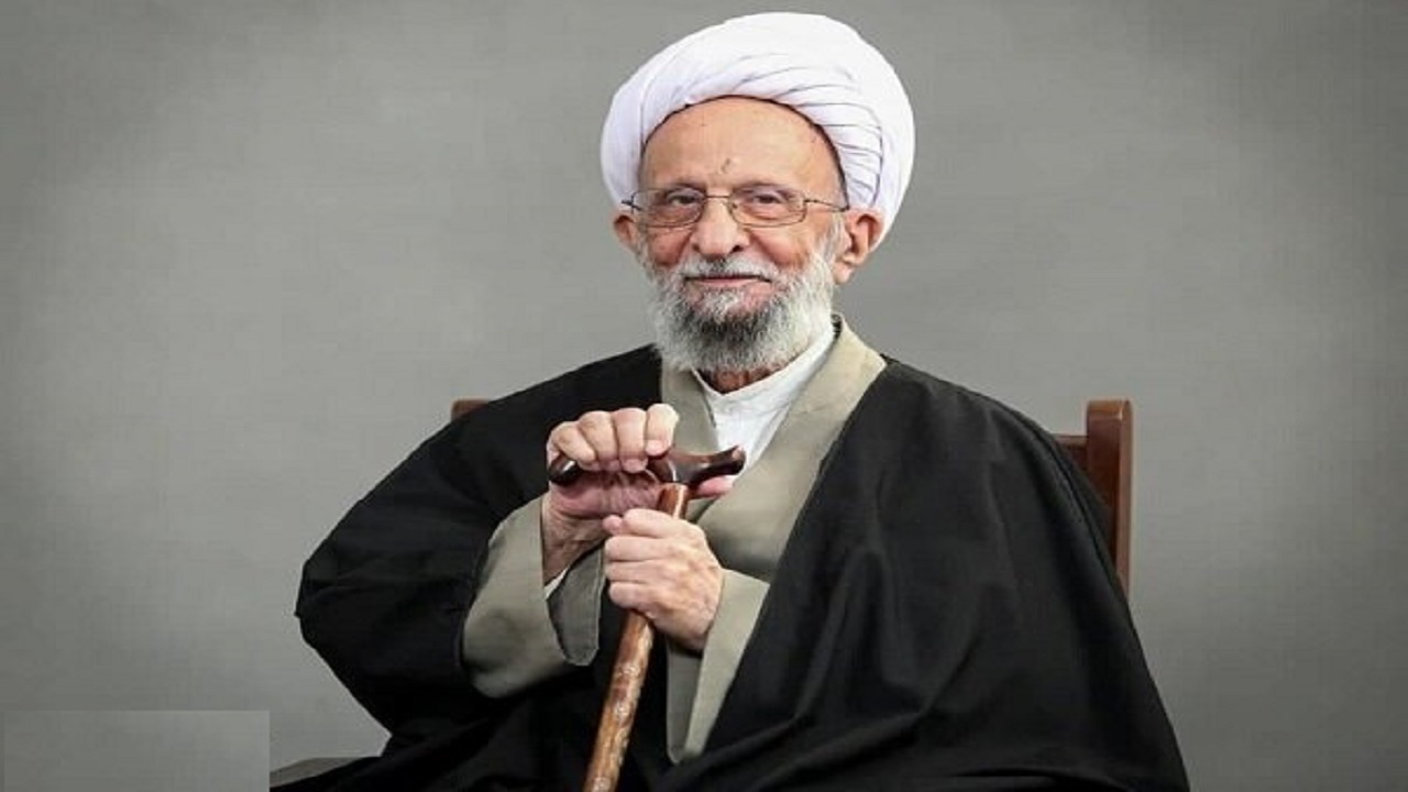 همت آیت الله مصباح بر استخراج جنبه‌های مختلف زندگی انسان از قرآن