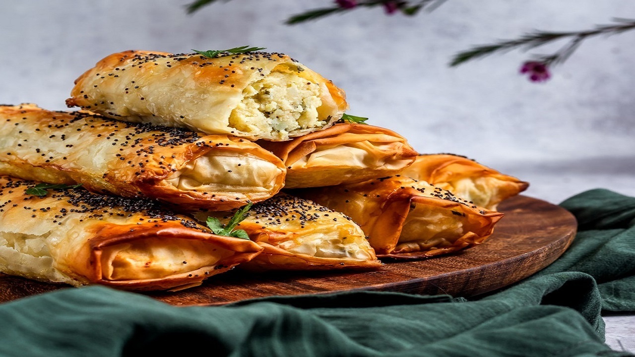 آموزش آشپزی؛ ازکراکت مرغ یا گوشت بیتر بالن هلندی و آرانچینی ایتالیایی تا فوت و فن مزه&zwnj;دار کردن ماهی شکم پر و کمپوت سیب با ماندگاری بالا + تصاویر