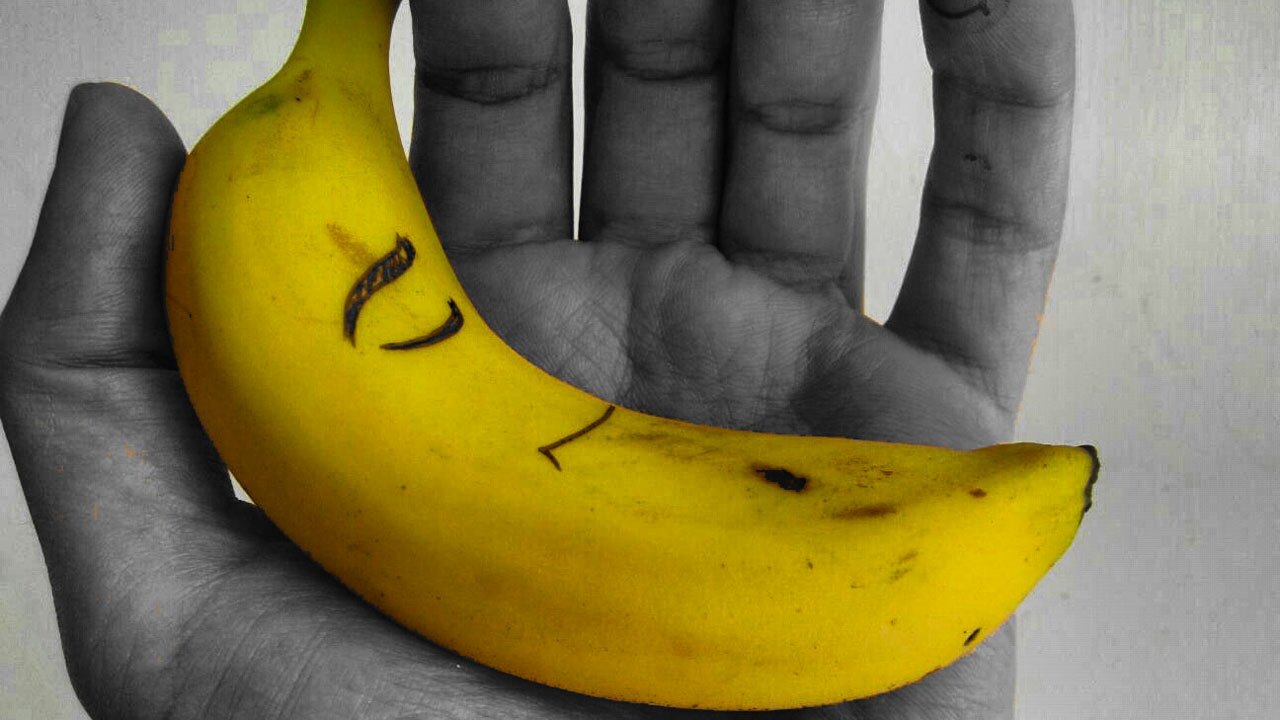 عمل جراحی موز توسط ربات‌ + فیلم