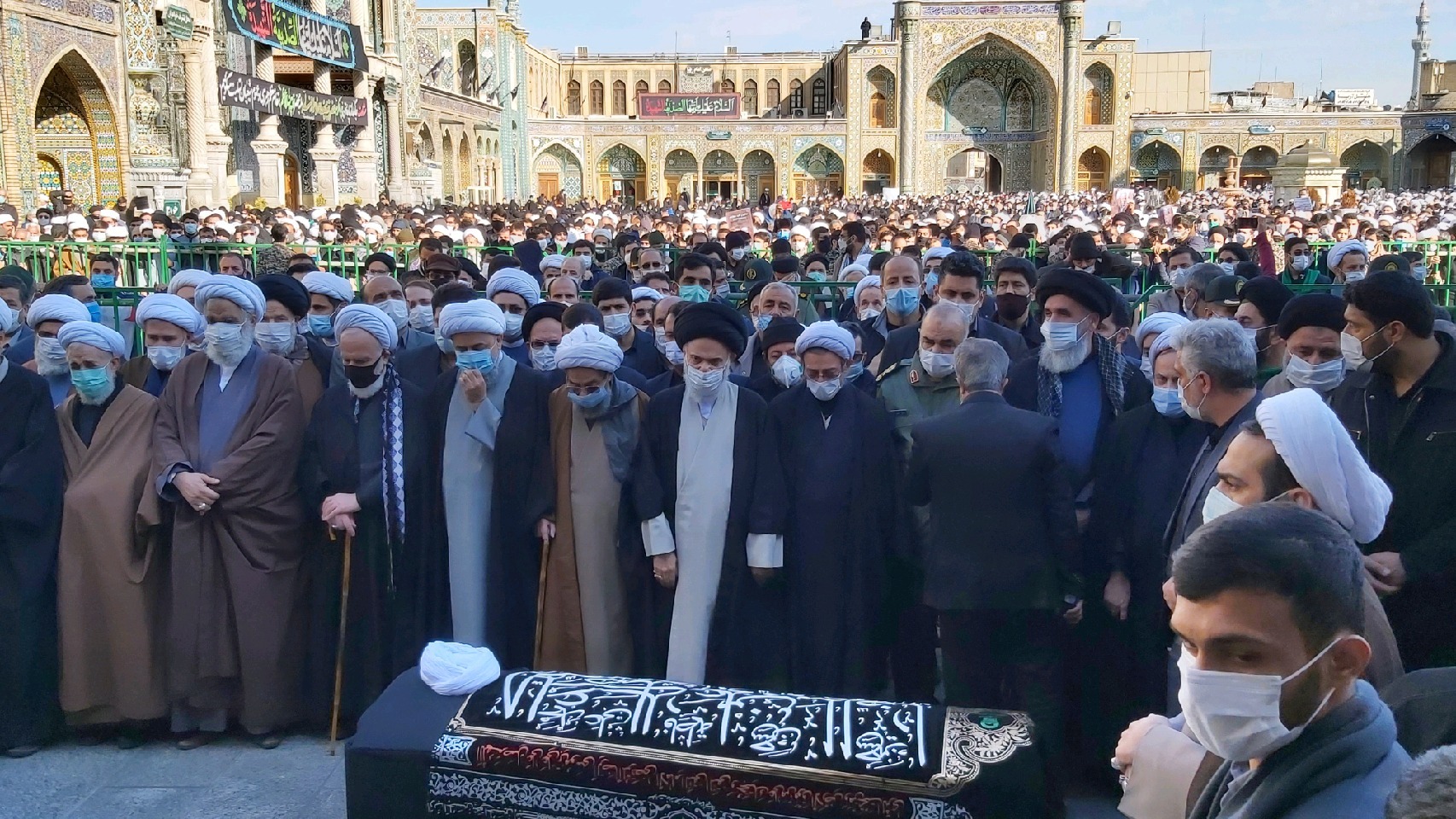 تشییع آیت الله مصباح یزدی در قم + فیلم و تصاویر