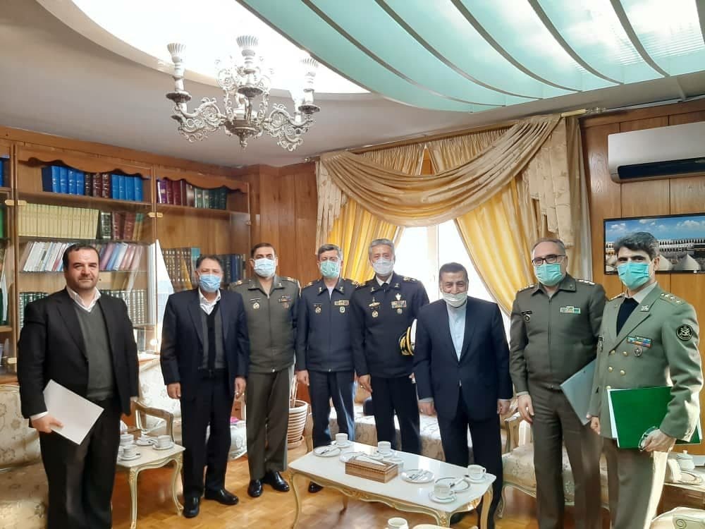فرمانده کل ارتش با رئیس مجلس شورای اسلامی دیدار کرد