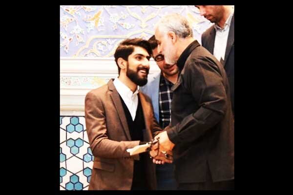 خواننده پاپی که از حاج قاسم انگشتر گرفت/شنیدن &laquo;ما ملت امام حسینیم&raquo;