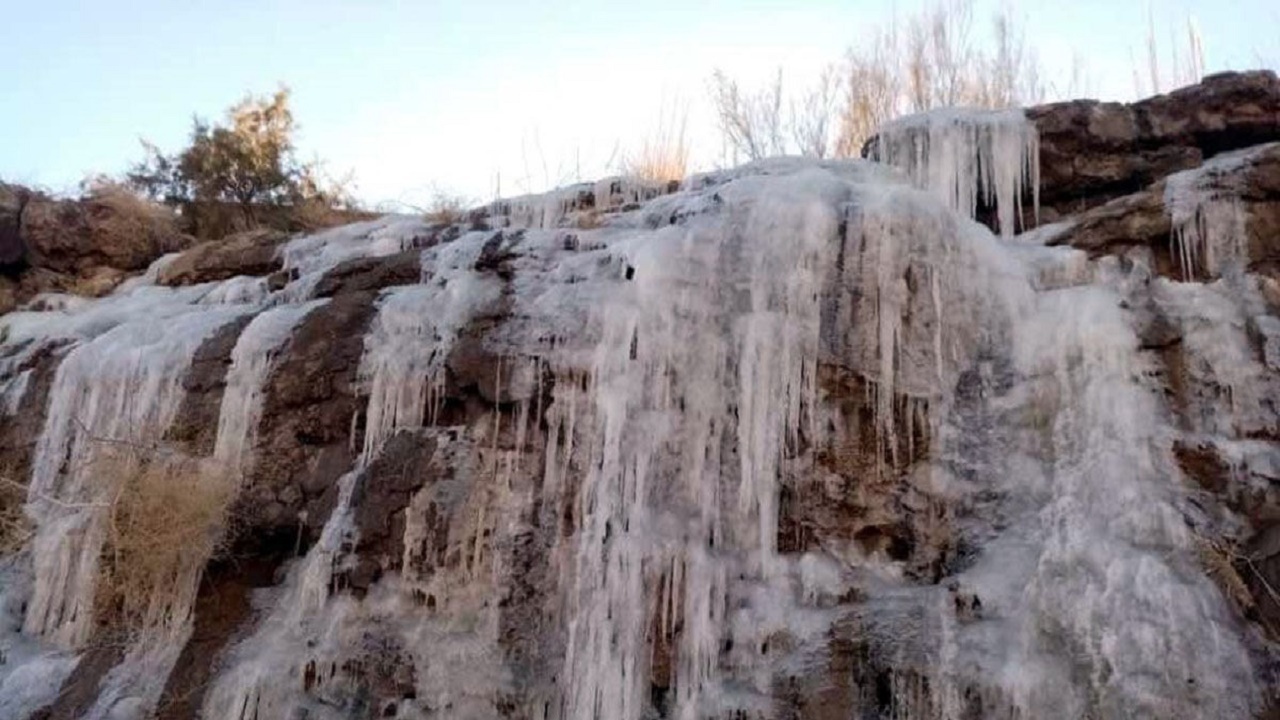 سرما و یخبندان شدید خاش را دربرگرفت