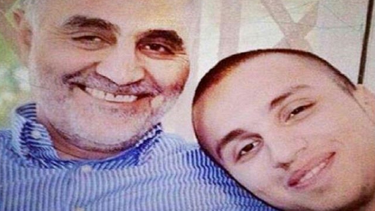 عکس ماندگار شهید جهاد مغنیه در کنار شهید حاج قاسم سلیمانی