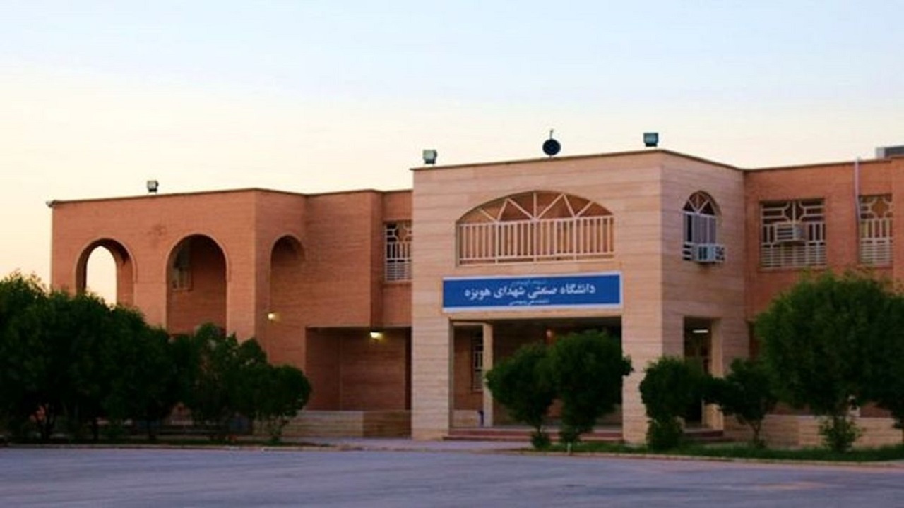 نیاز کنونی جامعه ما ارتباط دانشگاه‌ها و صنایع است