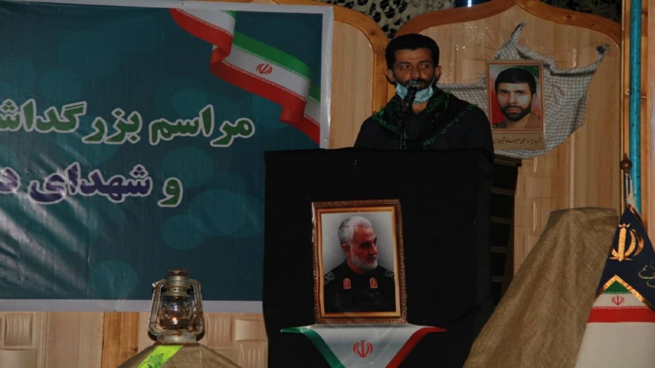 مراسم بزرگداشت اولین سالگرد شهادت سردار سلیمانی‌وشهدای گمنام درکنارک