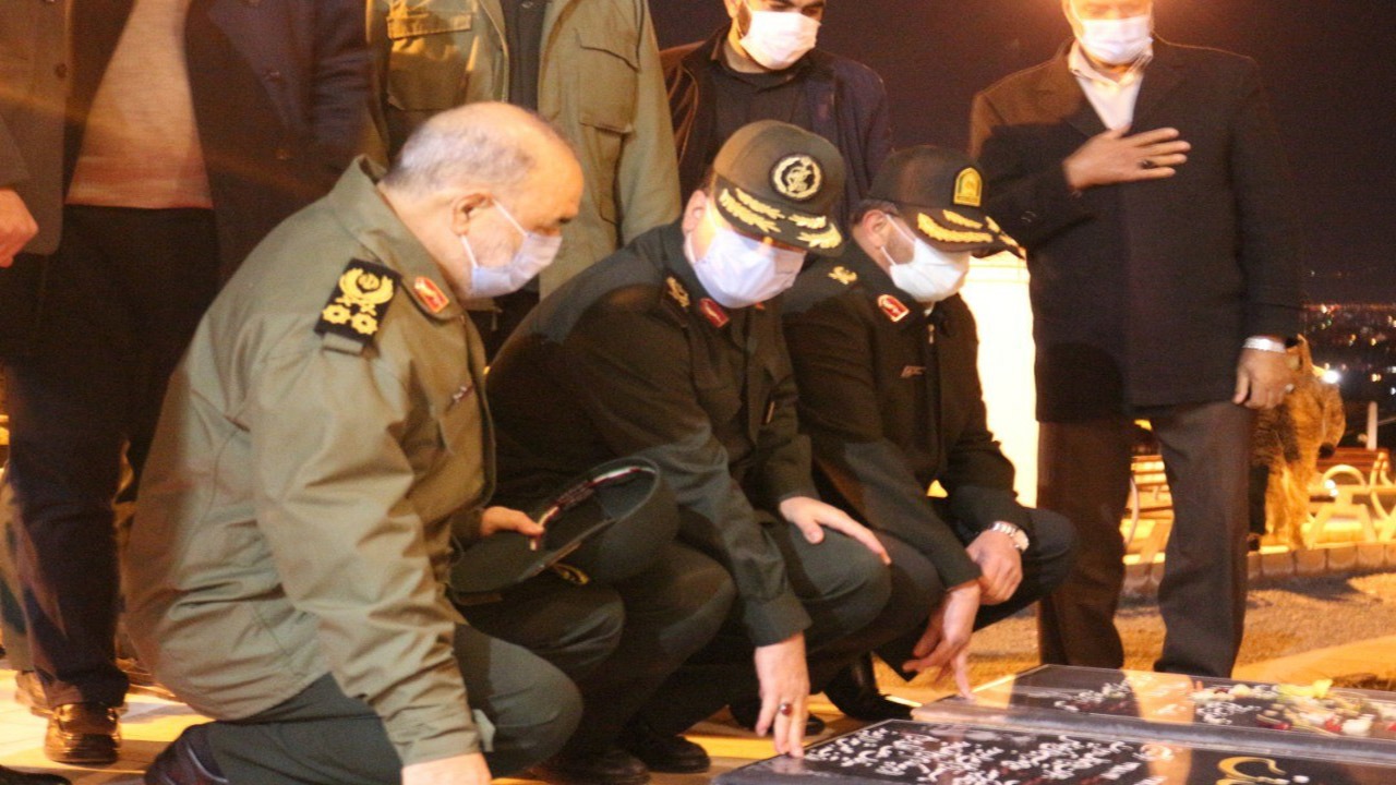 انتقام خون «حاج‌قاسم» جزو برنامه‌های اصلی ماست/ مهمتر از همه چیز ادامه راه نورانی و تعقیب هدف‌های بزرگ حاج قاسم است