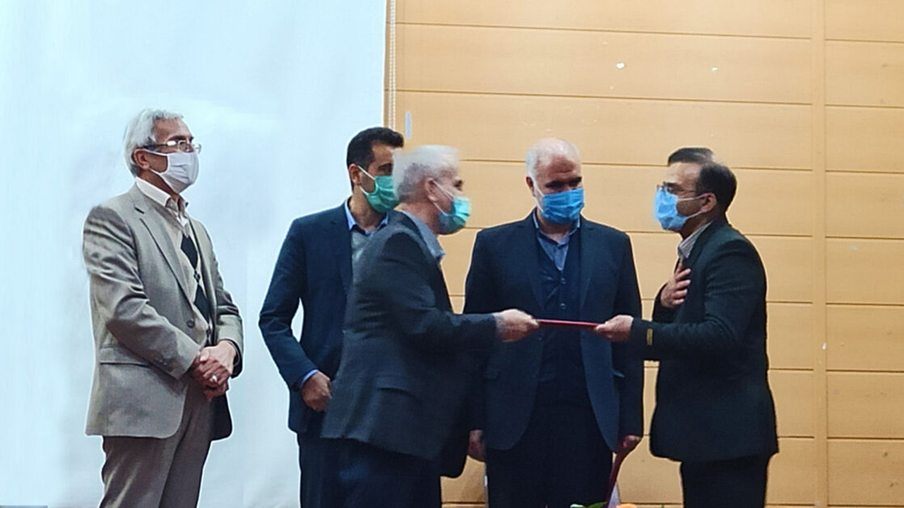 یک و نیم میلیون صندلی بدون دانشجو در دانشگاه‌ها داریم