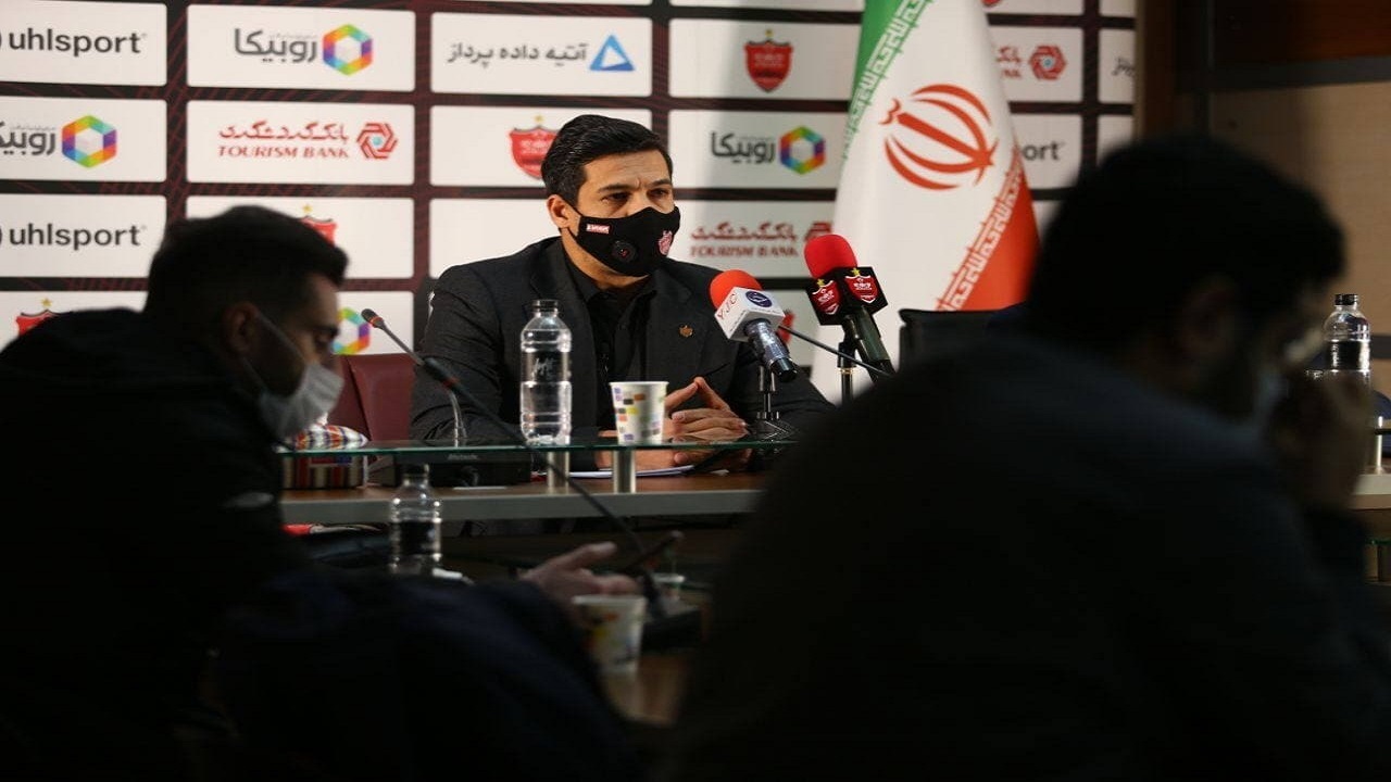 شکوری: داوری‌ها به سود یک تیم خاص بوده است