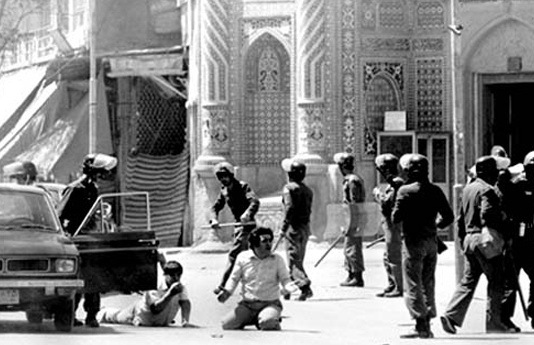 قیام ۱۹ دی&zwnj;ماه مردم قم؛ گلوله برفی که به بهمن تبدیل شد