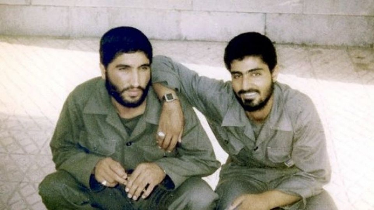 حضور حاج قاسم بر سر مزار شهید احمد کاظمی + فیلم