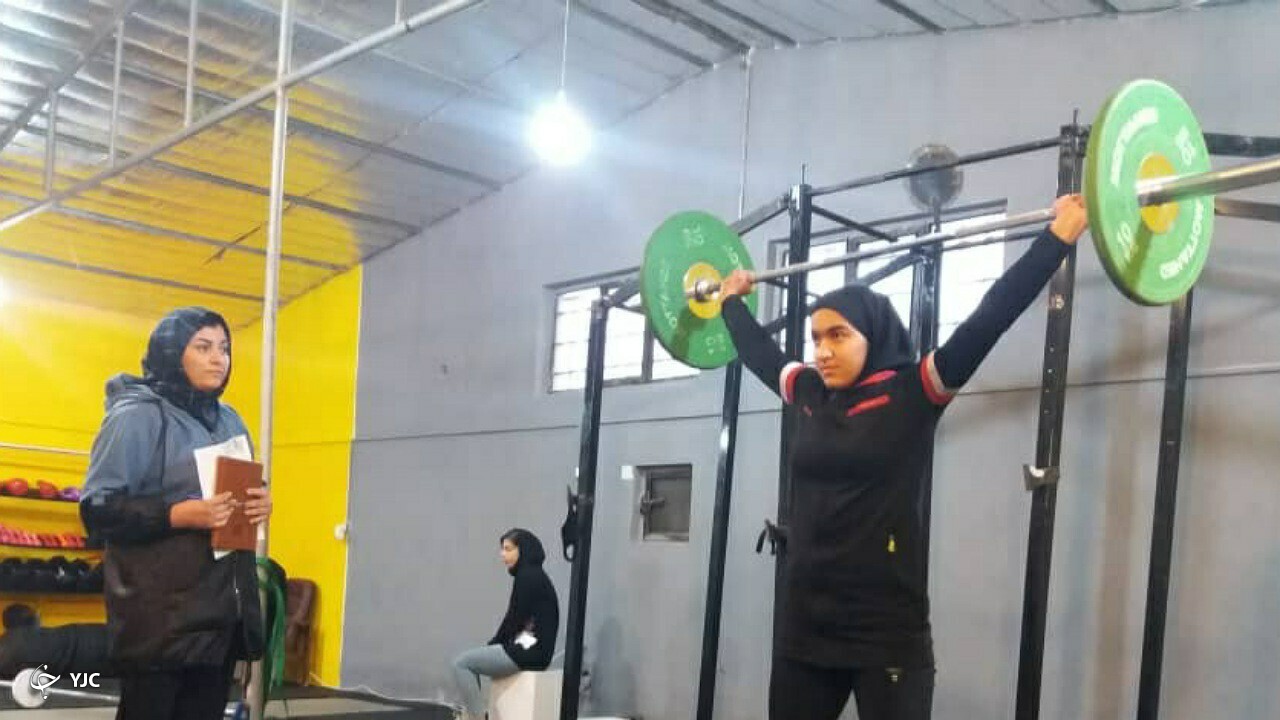 دعوت بانوی وزنه بردار رفسنجانی به اردوی تیم ملی