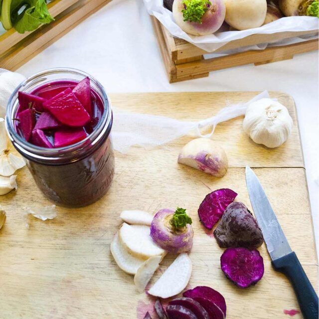 طرز تهیه شور شلغم و ترشی شلغم مجلسی خوش&zwnj;رنگ و خوشمزه