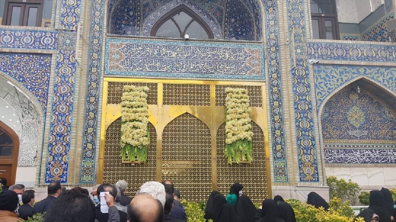 اهدای ۱۰ هزار شاخه گل نرگس از سوی مردم بهبهان به حرم رضوی