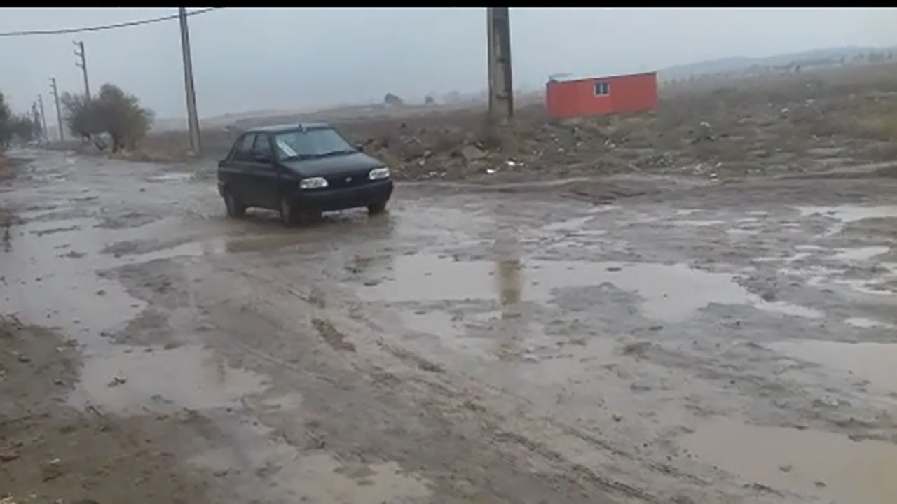 گلایه از وضع نامناسب خیابان‌ها در شهرک علوی + فیلم