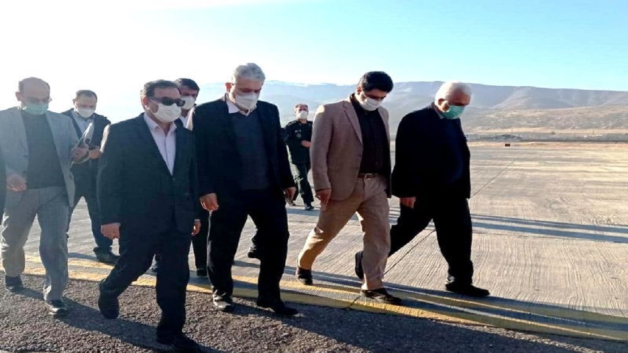 بازدید معاون رییس جمهوری از یک مزرعه تحقیقاتی در لرستان
