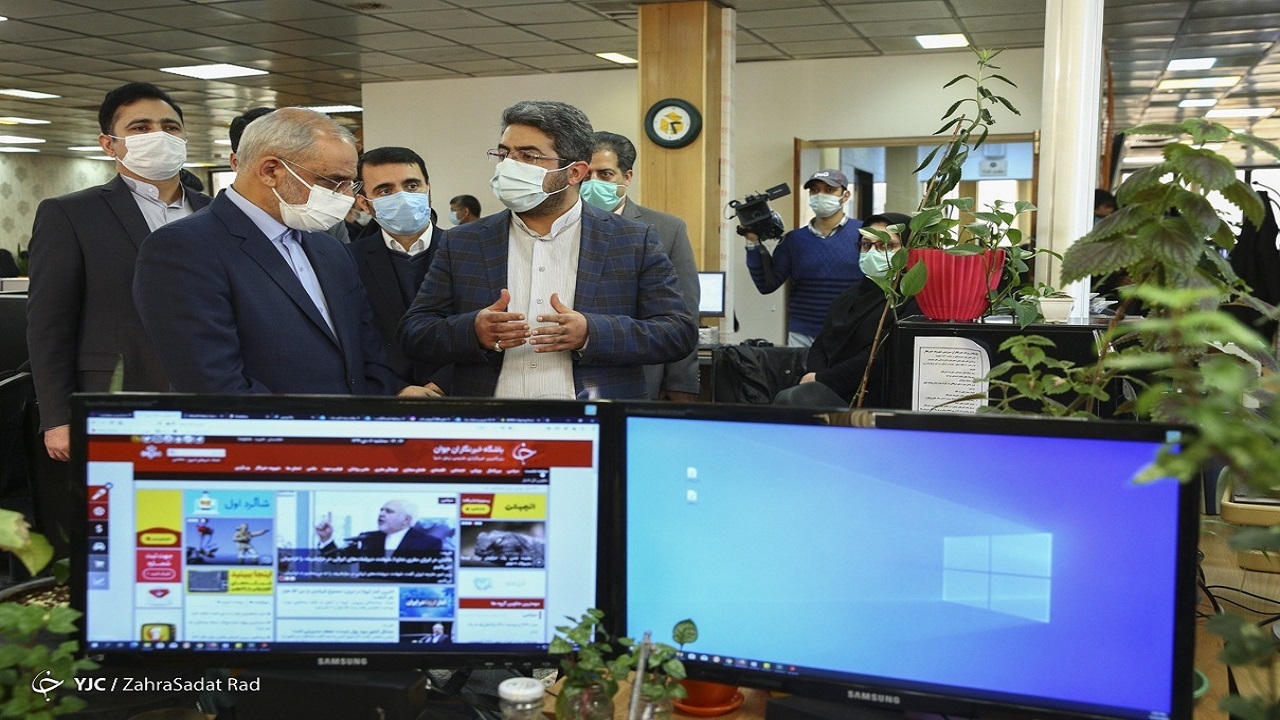 بازدید وزیر آموزش و پرورش از باشگاه خبرنگاران جوان