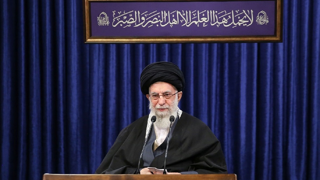 کتاب یک نویسنده آمریکایی که رهبر انقلاب آن را معرفی کردند