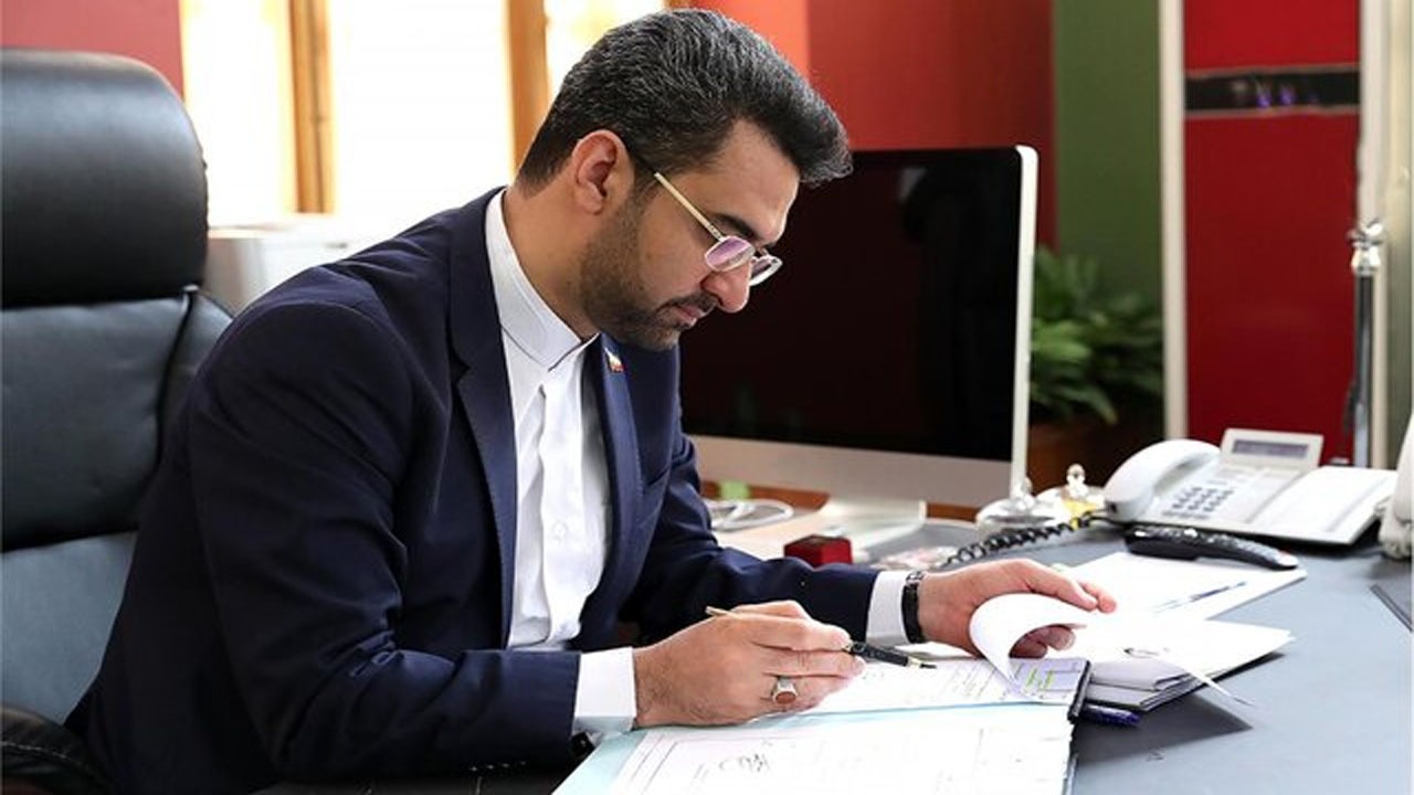 وزیر ارتباطات مدیران استانی وزارت متبوع را از کرمان به تهران فراخواند