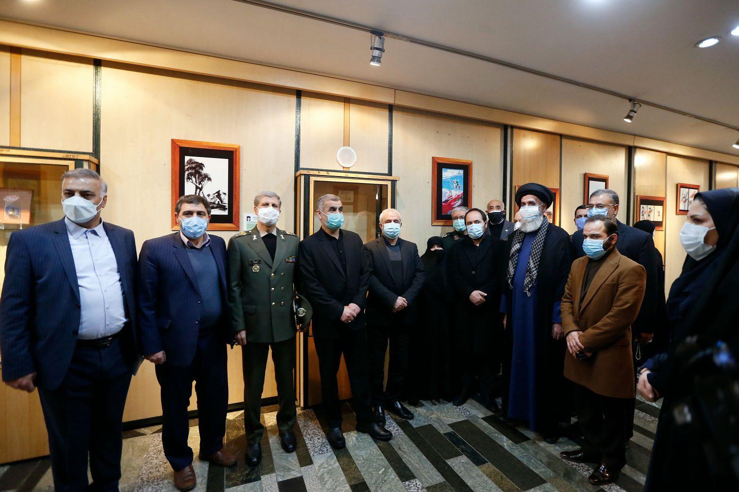 نمایشگاه &laquo;هنر مردان خدا&raquo; در مجلس افتتاح شد
