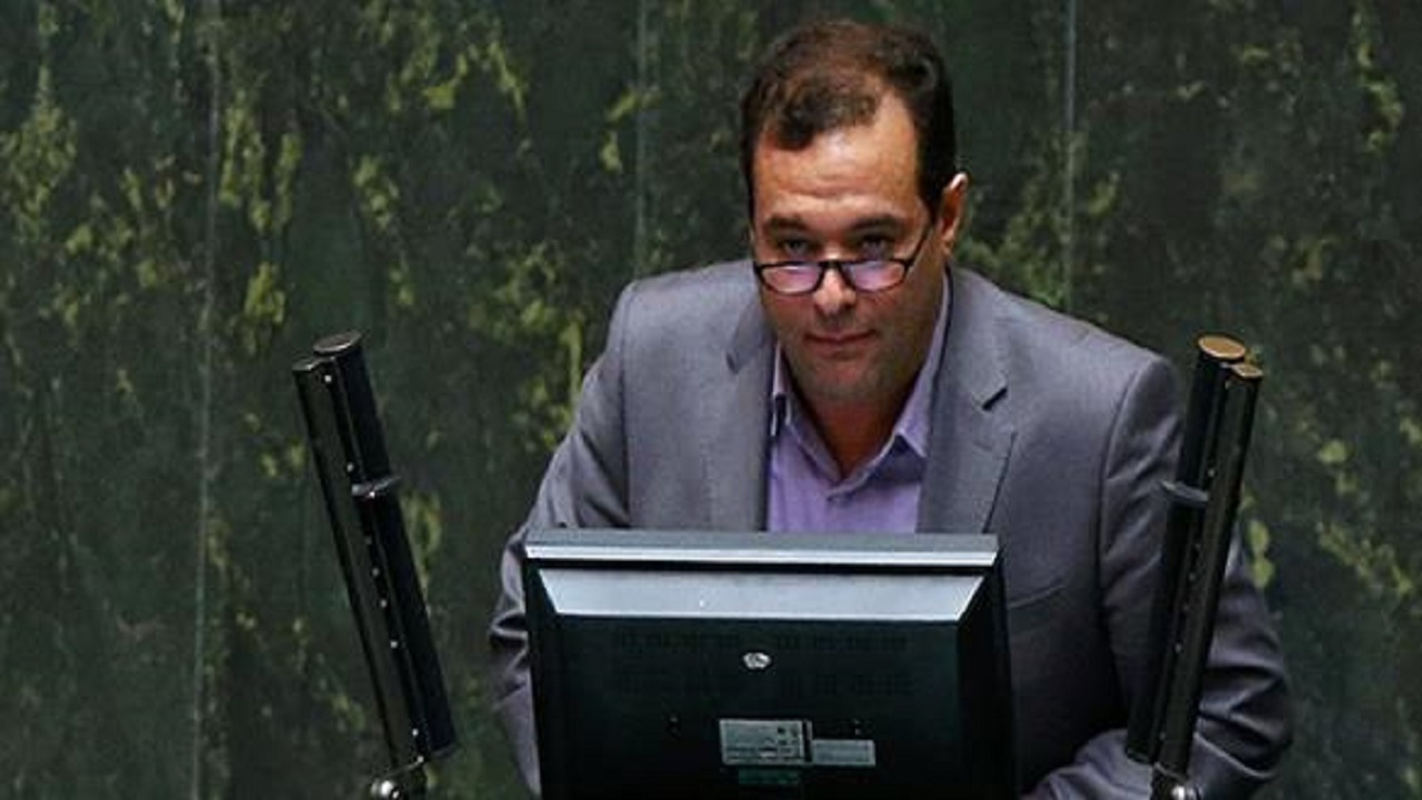 لطفی: چرا هیئت رئیسه مجلس برنامه‌های غیرضروری را در دستور می‌گذارد؟/ نیکزاد: مجلس جلسات متعددی درباره وضع معیشتی مردم داشته است