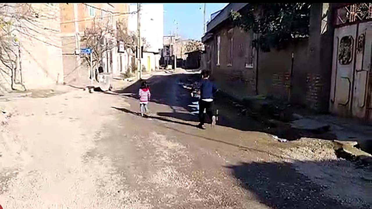 گلایه از وضع اسفناک خیابان‌ها در روستای امیرآباد  + فیلم
