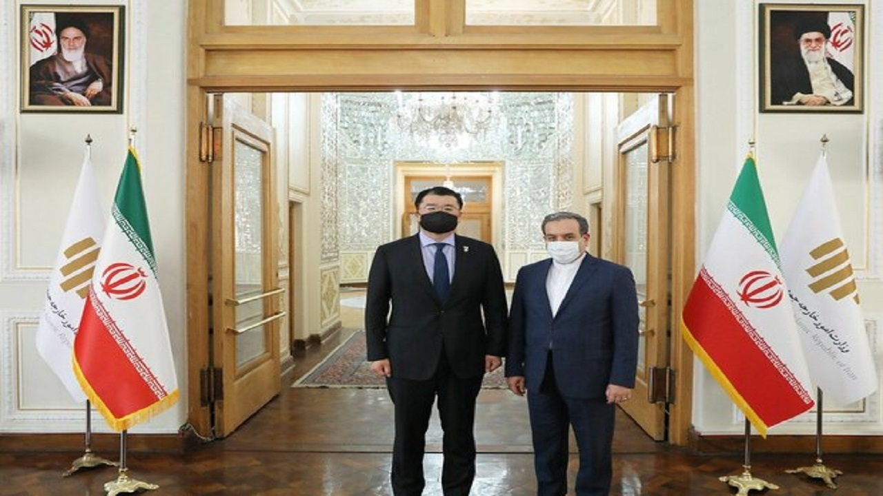عراقچی خطاب به مقام کره‌ای: از سیاسی کردن موضوع توقیف نفتکش و تبلیغات بی حاصل بپرهیزید