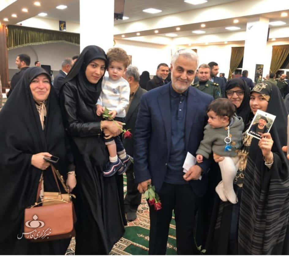 تعجب حاج قاسم از ازدواج یک دختر شهید/ سردار گفت: تا پیکر شهدا نیاید روی آمدن به مازندران را ندارم تعجب حاج قاسم از ازدواج یک دختر شهید/ سردار گفت: تا پیکر شهدا نیاید روی آمدن به مازندران را ندارم