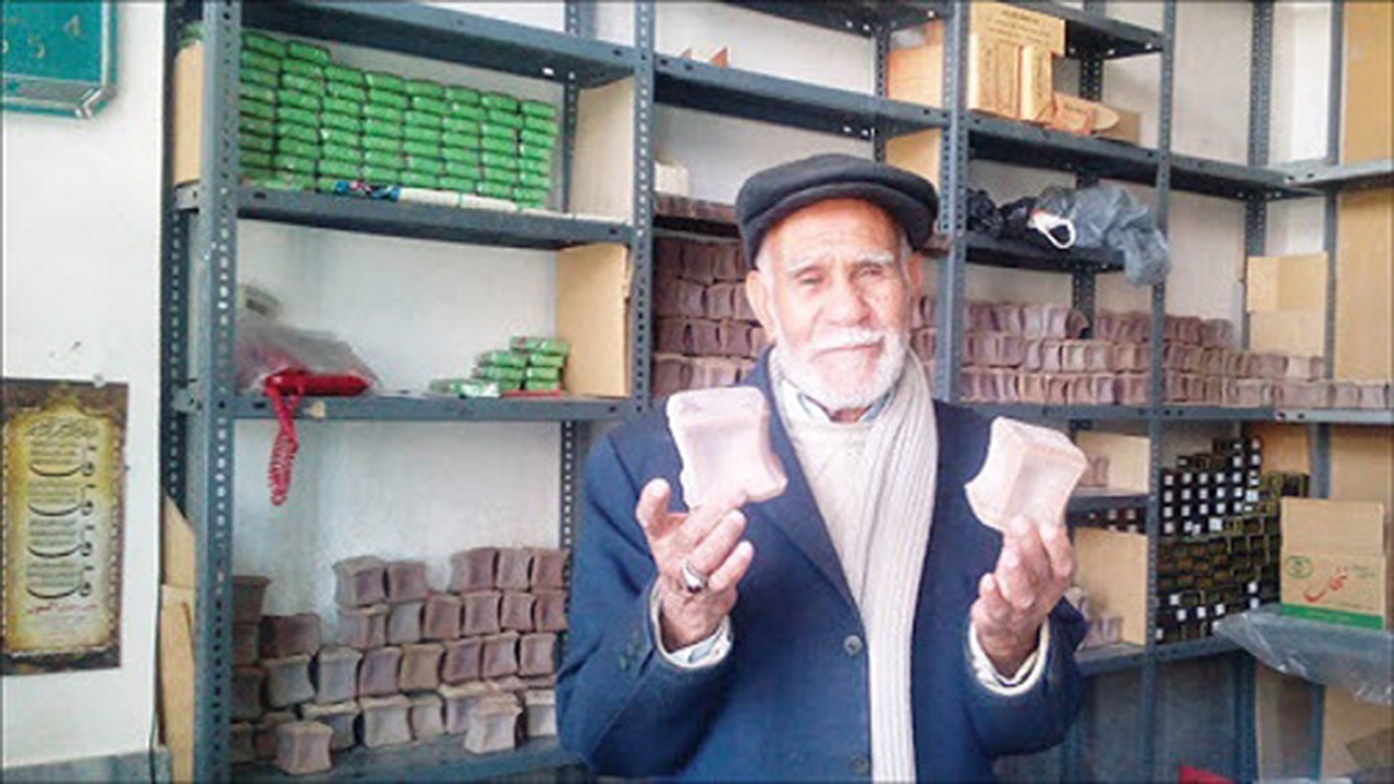 گره واردات بر تار و پود فرش ماشینی ایران گره واردات بر تار و پود فرش ماشینی ایران