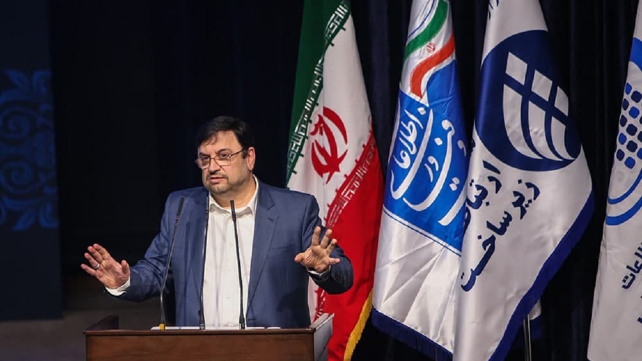 الزام استراتژی تهاجمی برای فتح بازارهای جهان / آیا فیلترینگ ابزار اعمال قدرت است؟ / گام برداشتن مرکز ملی فضای مجازی در خط مقام معظم رهبری