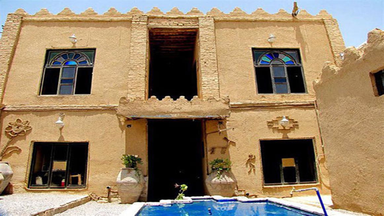 پرداخت ۱۱ میلیارد ریال تسهیلات به فعالان گردشگری و صنایع‌دستی پاسارگاد