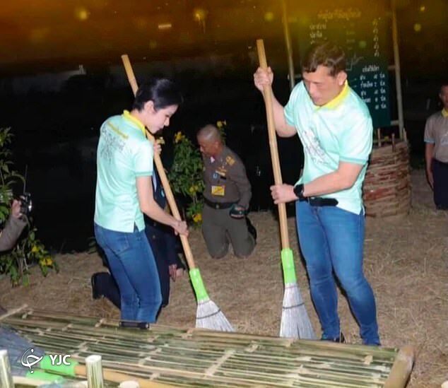 جارو کشیدن پادشاه 