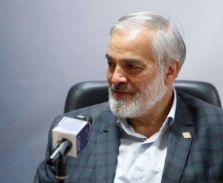 کاخ سفید اخطار داد که یا واکسن فایزر را تایید کنید و یا استعفا بدهید