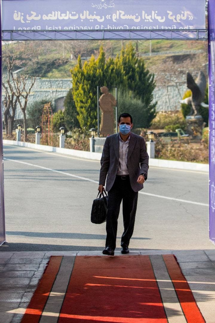 تزریق واکسن کوو ایران برکت به سه داوطلب اول