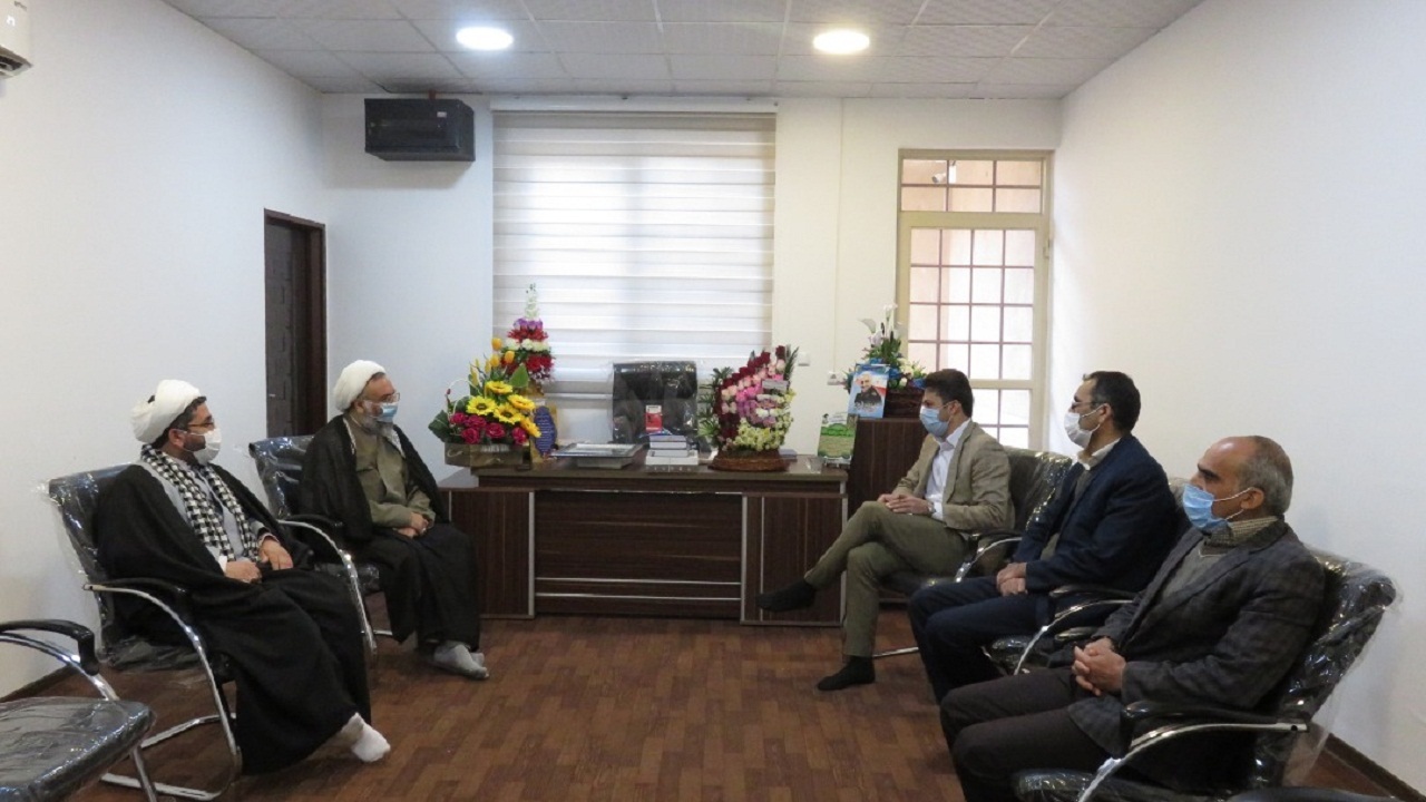 تاکید بر علم آموزی در دانشگاه‌ها