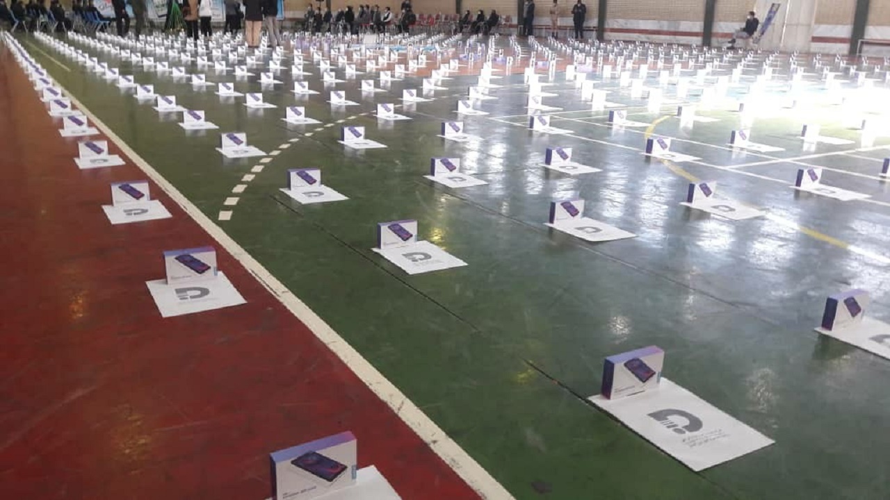 ۶۰۰ تبلت آموزشی بین دانش&zwnj;آموزان سیرجانی توزیع شد